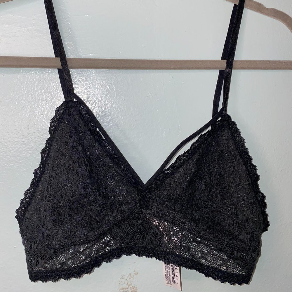 FOREVER 21 LACE BRALETTE